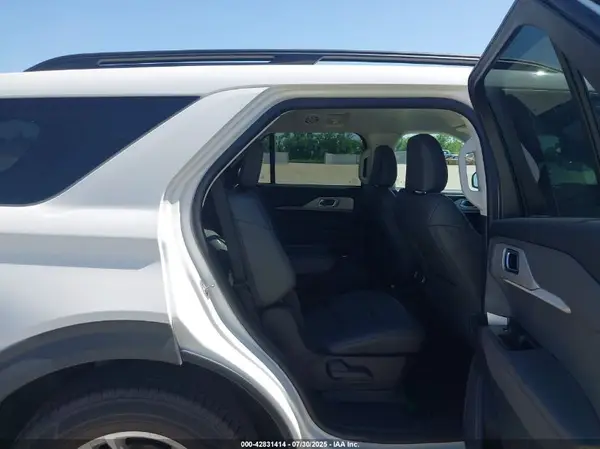1FMUK7DHXSGB84888 2025 FORD EXPLORER - Image 8