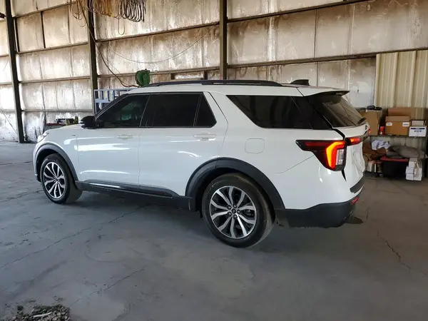 1FMUK7KH0SGA62477 2025 FORD EXPLORER - Image 2