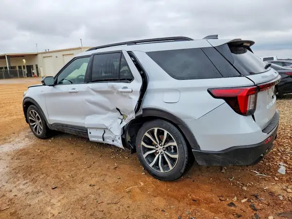 1FMUK7KH6TGA17884 2026 FORD EXPLORER - Image 2