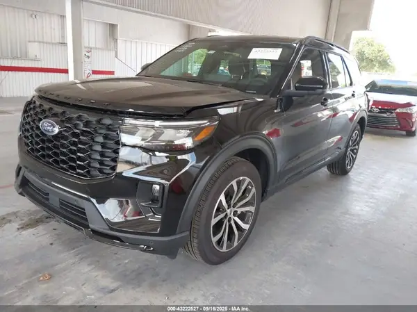 1FMUK7KH7SGC05618 2025 FORD EXPLORER - Image 2