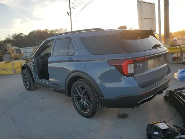 1FMUK7KH8SGC00363 2025 FORD EXPLORER - Image 2