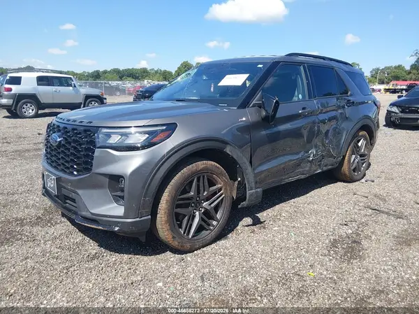 1FMUK7KH9SGD00472 2025 FORD EXPLORER - Image 2