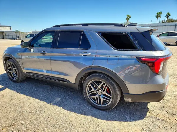 1FMUK7KHXSGB99846 2025 FORD EXPLORER - Image 2