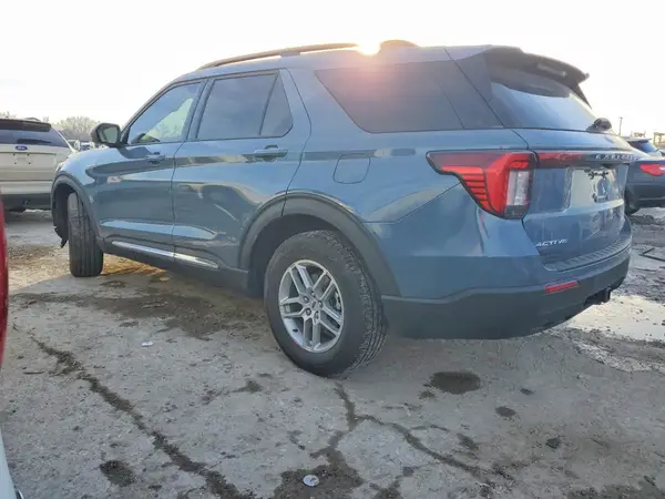 1FMUK8DH1SGC58320 2025 FORD EXPLORER - Image 2