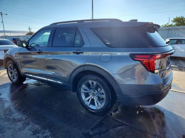 1FMUK8DH1SGC86358 2025 FORD EXPLORER - Image 2