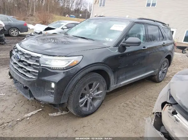 1FMUK8DH1SGD08407 2025 FORD EXPLORER - Image 2