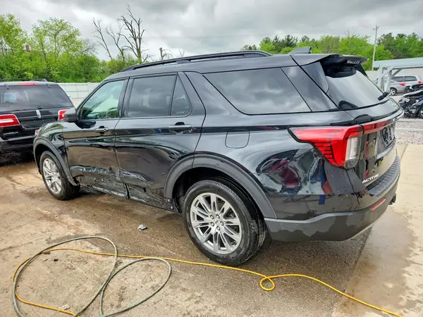1FMUK8DH1SGD08729 2025 FORD EXPLORER - Image 2