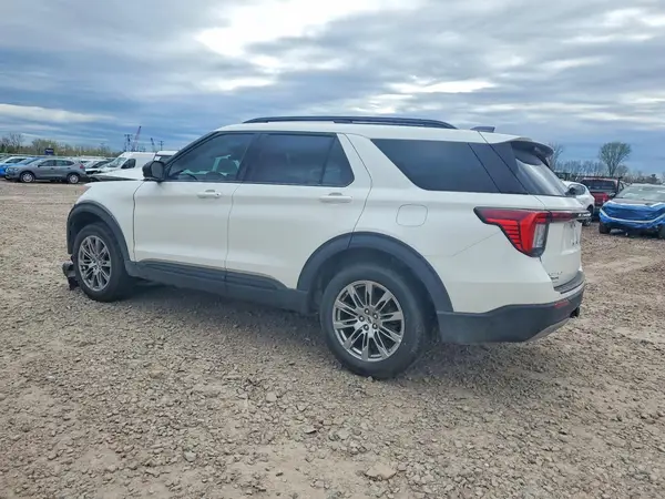 1FMUK8DH1TGA12160 2026 FORD EXPLORER - Image 2