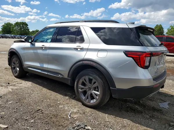 1FMUK8DH2SGA98237 2025 FORD EXPLORER - Image 2