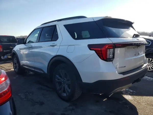 1FMUK8DH2SGA98822 2025 FORD EXPLORER - Image 2