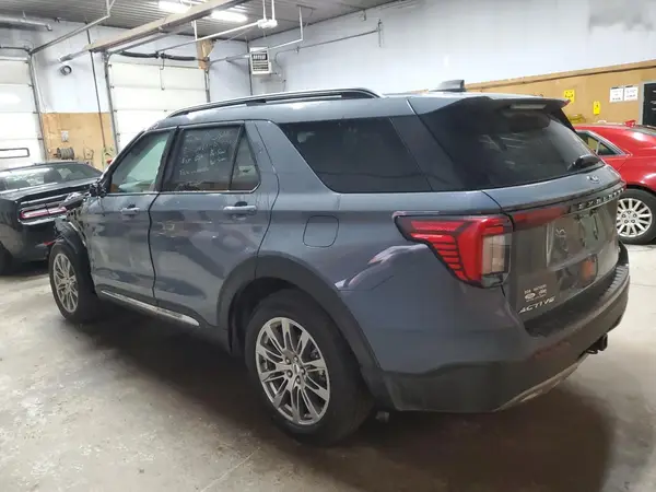 1FMUK8DH2SGB82123 2025 FORD EXPLORER - Image 2