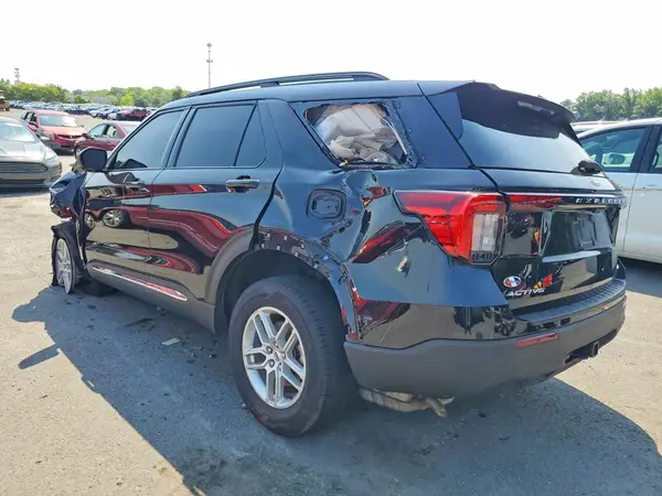 1FMUK8DH2SGC84070 2025 FORD EXPLORER - Image 2