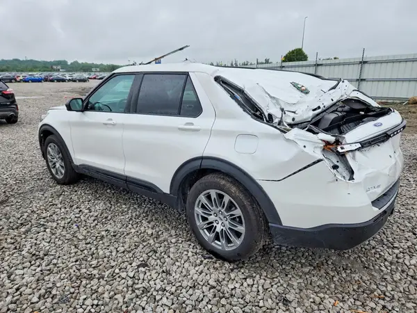 1FMUK8DH2TGA24494 2026 FORD EXPLORER - Image 2