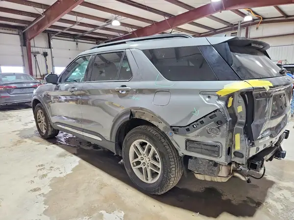 1FMUK8DH3SGC31152 2025 FORD EXPLORER - Image 2