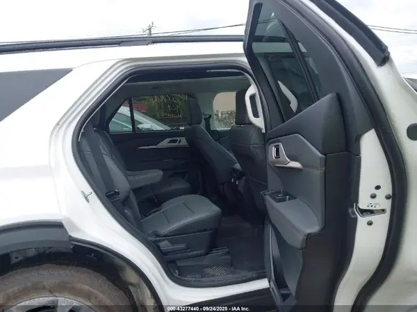 1FMUK8DH3SGC70470 2025 FORD EXPLORER - Image 8