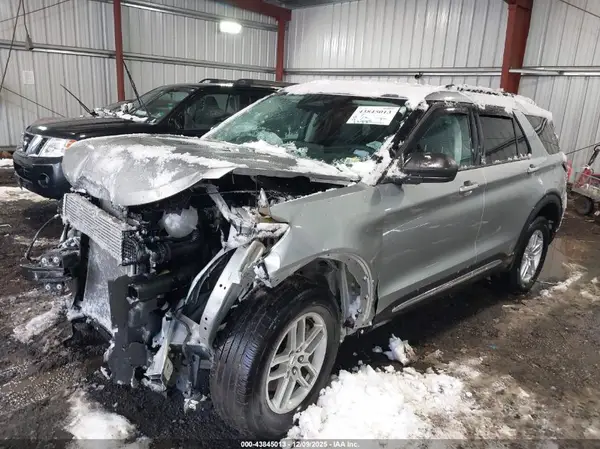 1FMUK8DH4SGA04794 2025 FORD EXPLORER - Image 2