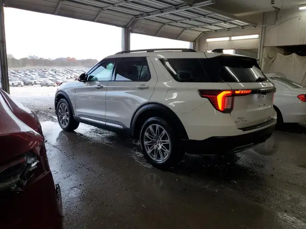 1FMUK8DH4SGA23796 2025 FORD EXPLORER - Image 2