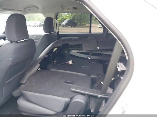 1FMUK8DH5SGB15130 2025 FORD EXPLORER - Image 8