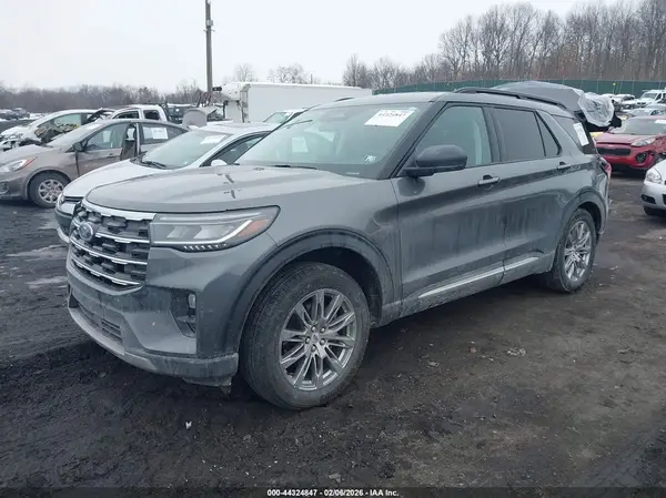 1FMUK8DH5SGC35445 2025 FORD EXPLORER - Image 2
