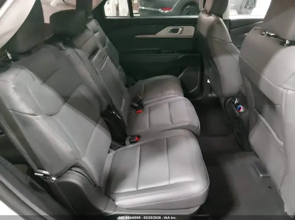 1FMUK8DH5SGD04618 2025 FORD EXPLORER - Image 8