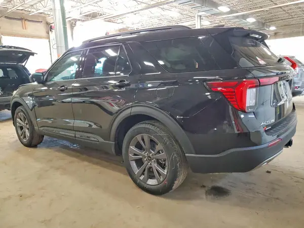 1FMUK8DH5TGA90988 2026 FORD EXPLORER - Image 2