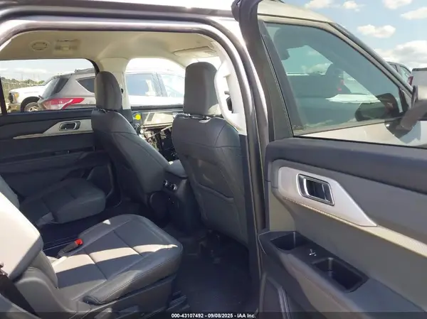 1FMUK8DH6SGA04196 2025 FORD EXPLORER - Image 8