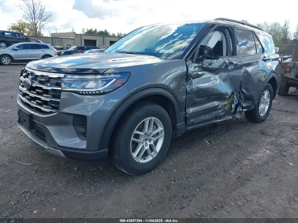 1FMUK8DH6SGB54132 2025 FORD EXPLORER - Image 2