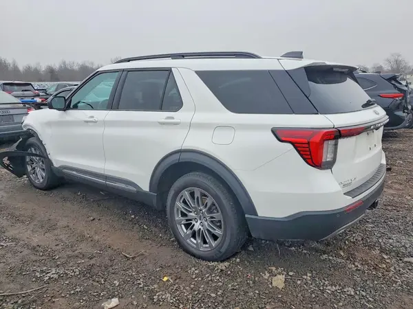 1FMUK8DH7SGA44447 2025 FORD EXPLORER - Image 2