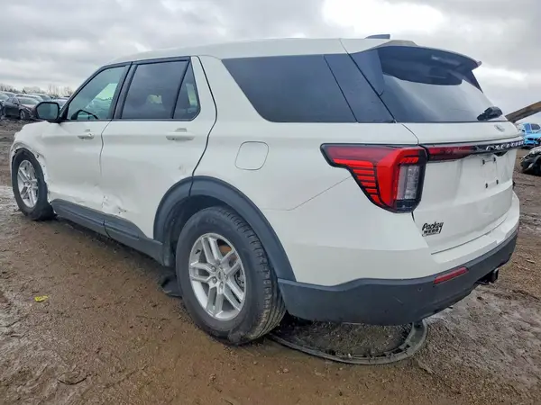 1FMUK8DH7TGA27214 2026 FORD EXPLORER - Image 2