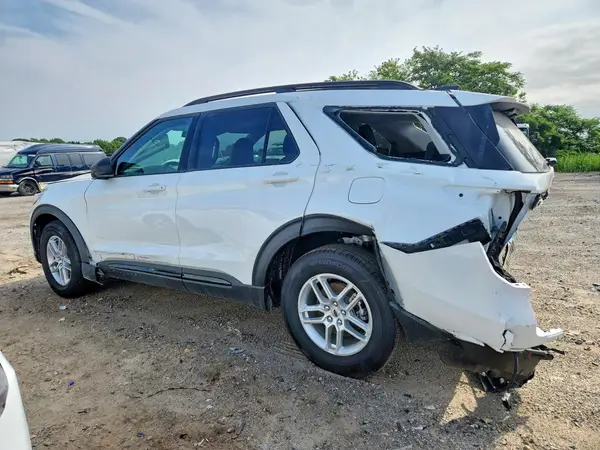 1FMUK8DH7TGA66529 2026 FORD EXPLORER - Image 2