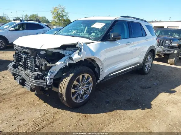 1FMUK8DH8SGA39564 2025 FORD EXPLORER - Image 2