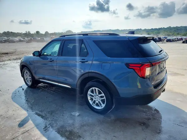 1FMUK8DH8SGB15882 2025 FORD EXPLORER - Image 2