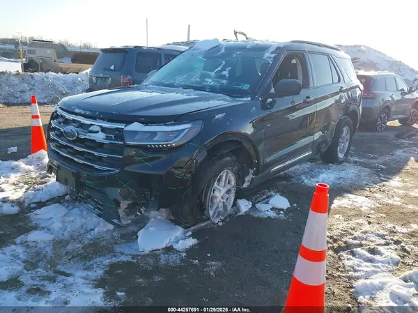 1FMUK8DH8SGB75032 2025 FORD EXPLORER - Image 2