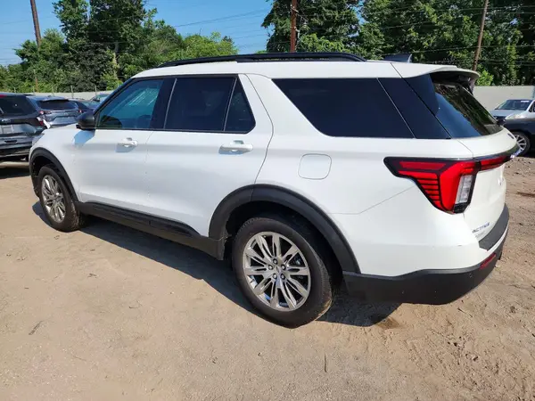 1FMUK8DH8TGA51408 2026 FORD EXPLORER - Image 2