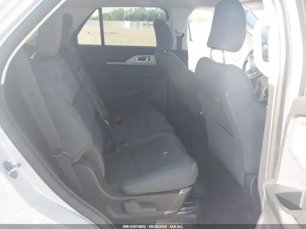 1FMUK8DH9SGB30438 2025 FORD EXPLORER - Image 8
