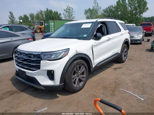 1FMUK8DH9SGB46803 2025 FORD EXPLORER - Image 2