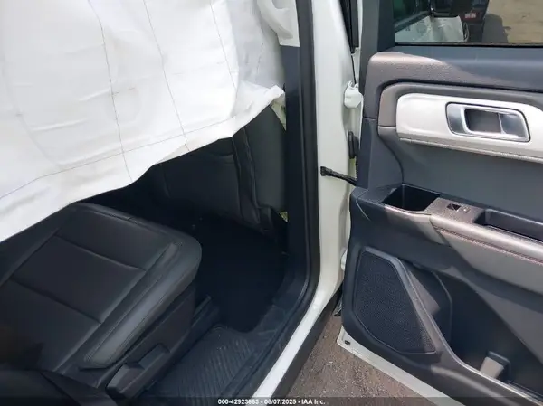 1FMUK8DH9SGB46803 2025 FORD EXPLORER - Image 8