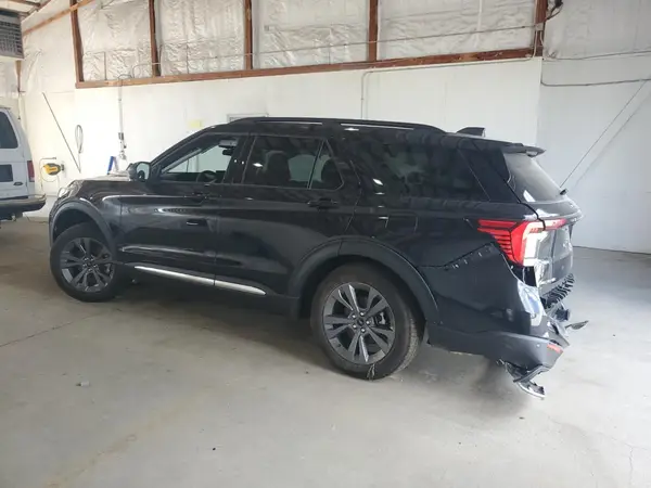1FMUK8DH9SGC04490 2025 FORD EXPLORER - Image 2