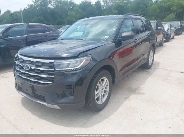 1FMUK8DH9TGB17609 2026 FORD EXPLORER - Image 2