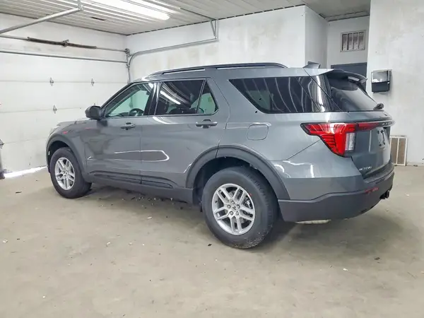 1FMUK8DH9TGB72755 2026 FORD EXPLORER - Image 2