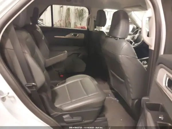1FMUK8DHXSGB14250 2025 FORD EXPLORER - Image 8