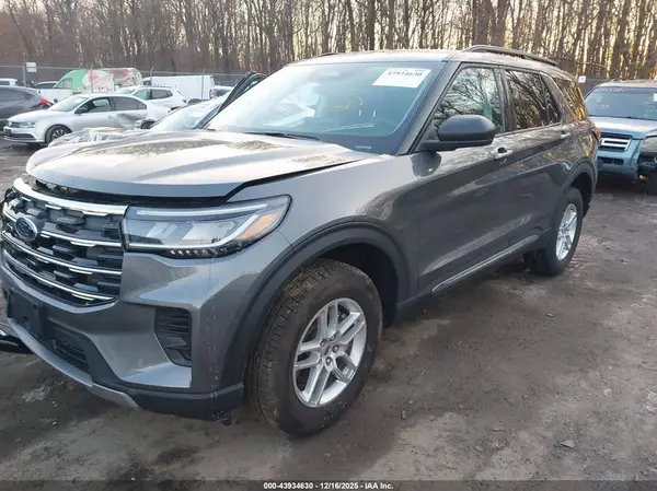 1FMUK8DHXSGC78985 2025 FORD EXPLORER - Image 2