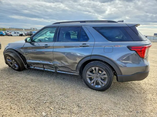 1FMUK8DHXTGB37142 2026 FORD EXPLORER - Image 2