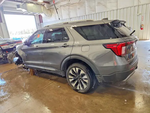 1FMUK8HH1SGB45820 2025 FORD EXPLORER - Image 2