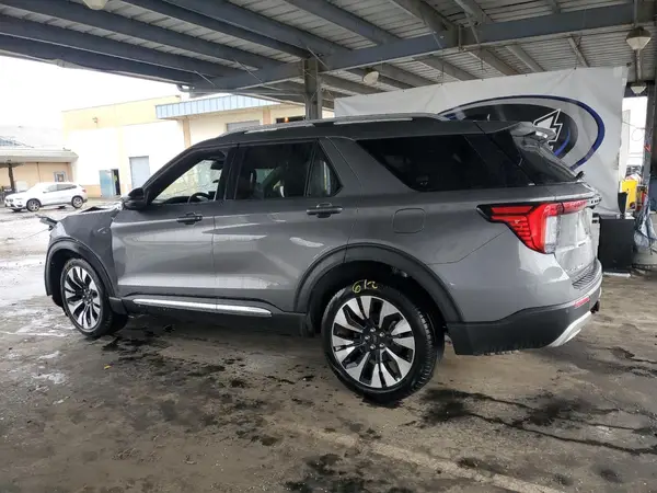 1FMUK8HH1SGB82141 2025 FORD EXPLORER - Image 2