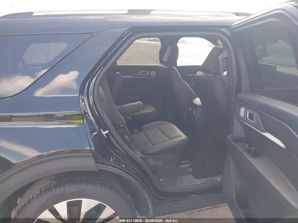1FMUK8HH8SGB61755 2025 FORD EXPLORER - Image 8