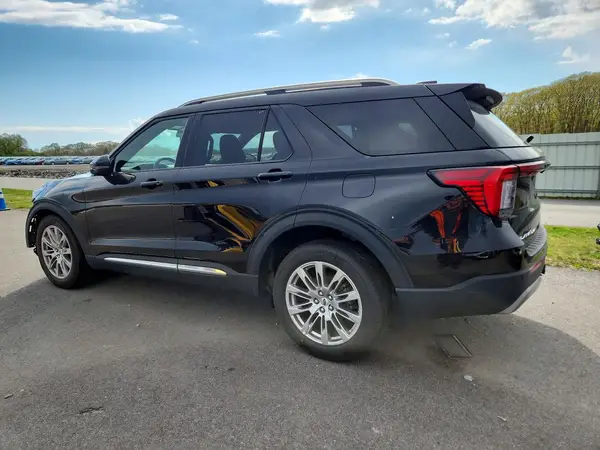 1FMUK8HH9TGB19015 2026 FORD EXPLORER - Image 2