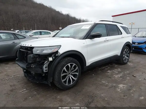 1FMUK8KH0SGA47127 2025 FORD EXPLORER - Image 2