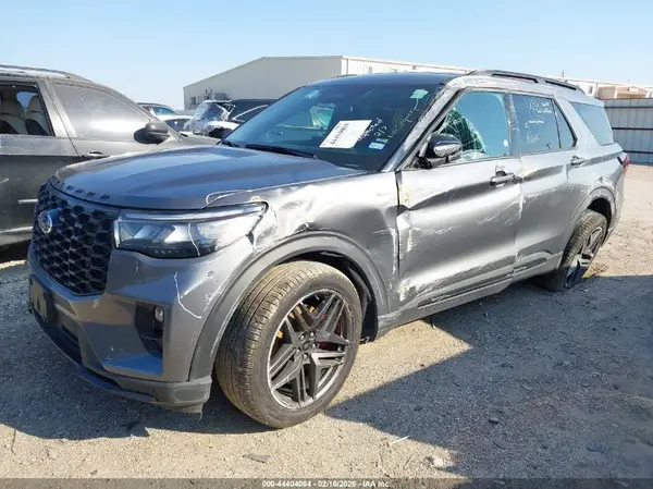 1FMUK8KH0SGB38365 2025 FORD EXPLORER - Image 2