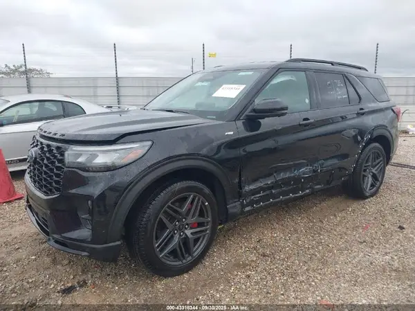 1FMUK8KH0SGB38592 2025 FORD EXPLORER - Image 2